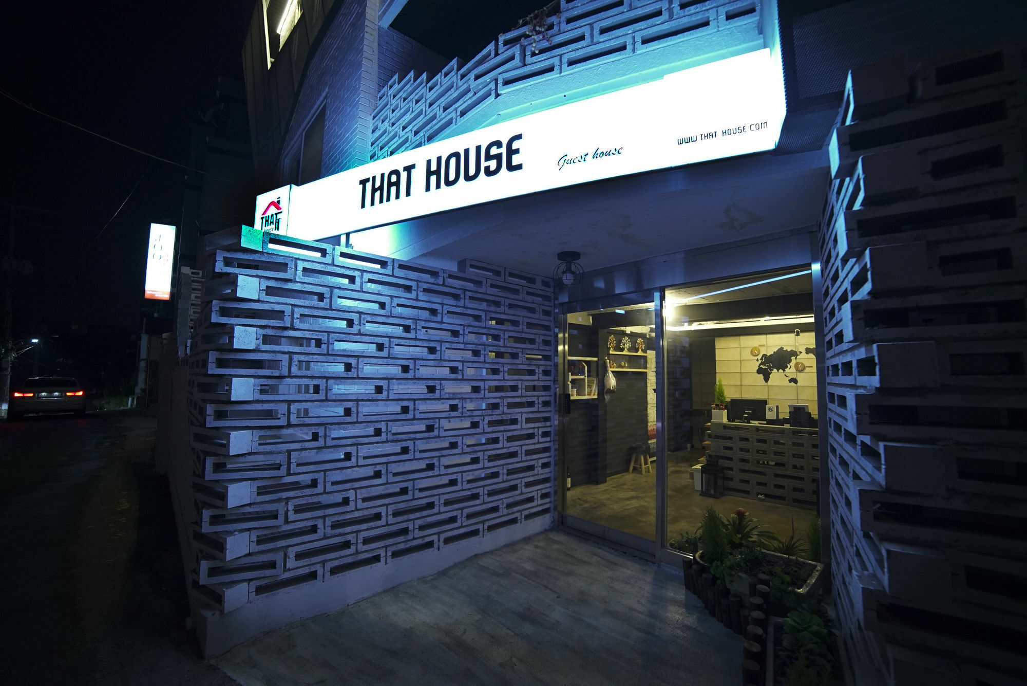 That House Hongdae Seoul Exterior photo
